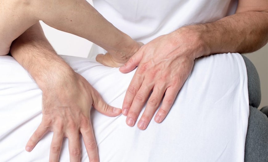 chiropractor-low-back-treatment